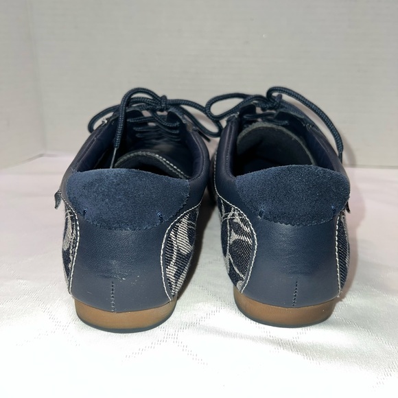 💥Women Coach GeeGee Navy Blue Signature w/Jacquard Leather Trim Sneakers Size 10 - Picture 3 of 8